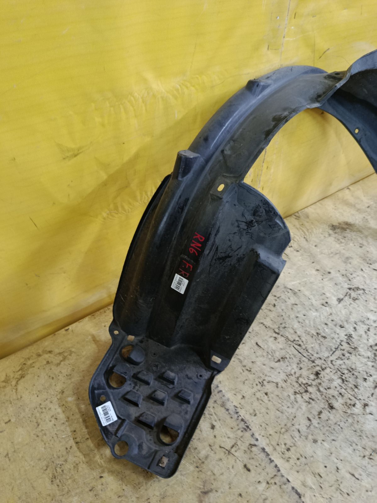 Подкрылок на Honda Stream RN6 R18A Фото 2