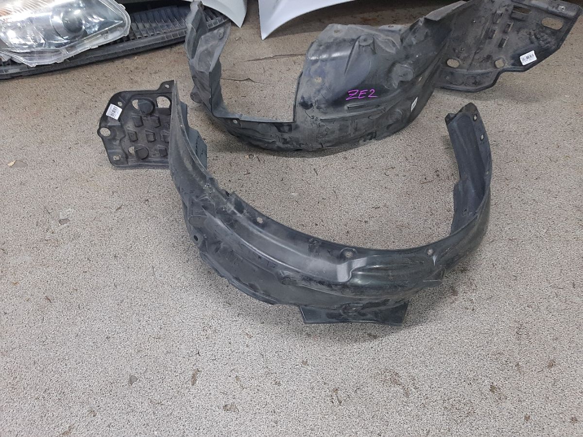 Подкрылок на Honda Stream RN6 R18A Фото 4