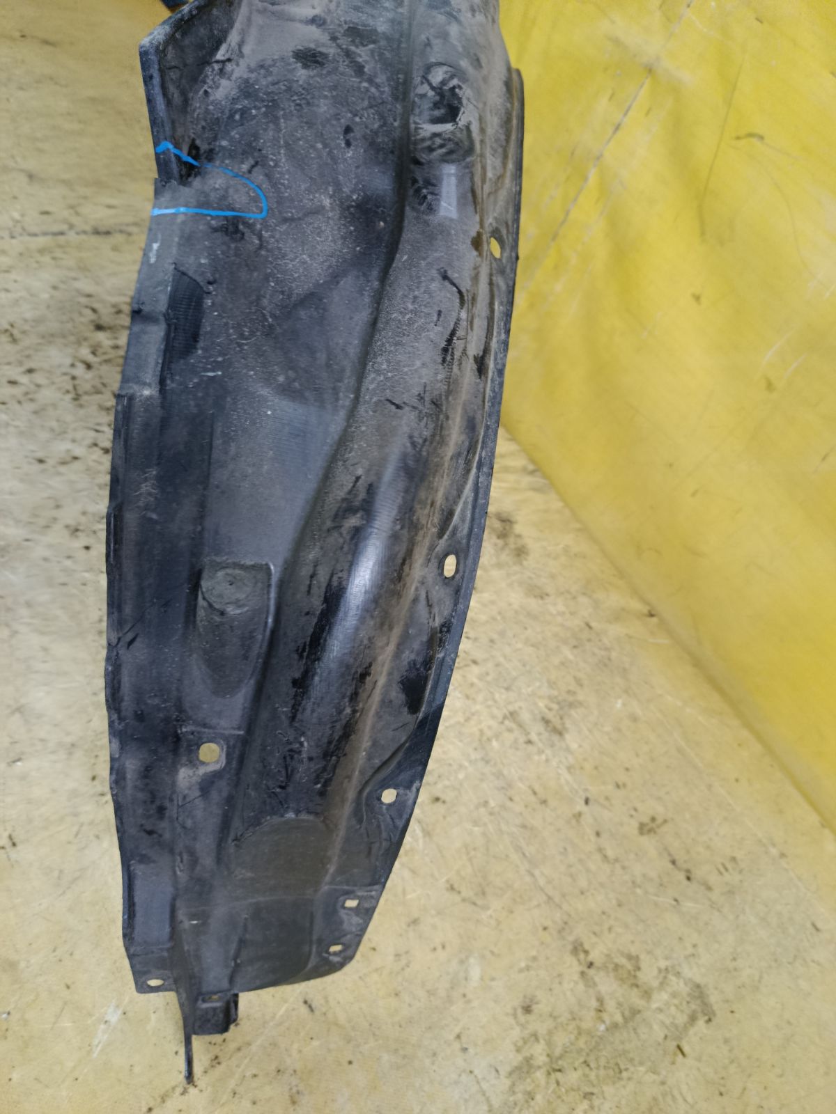 Подкрылок на Honda Stream RN6 R18A Фото 3