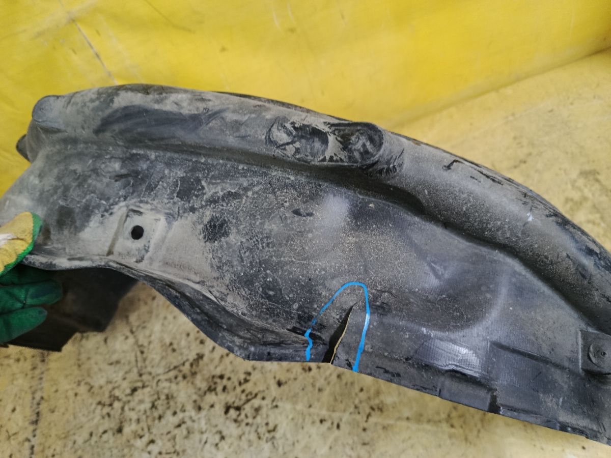 Подкрылок на Honda Stream RN6 R18A Фото 4