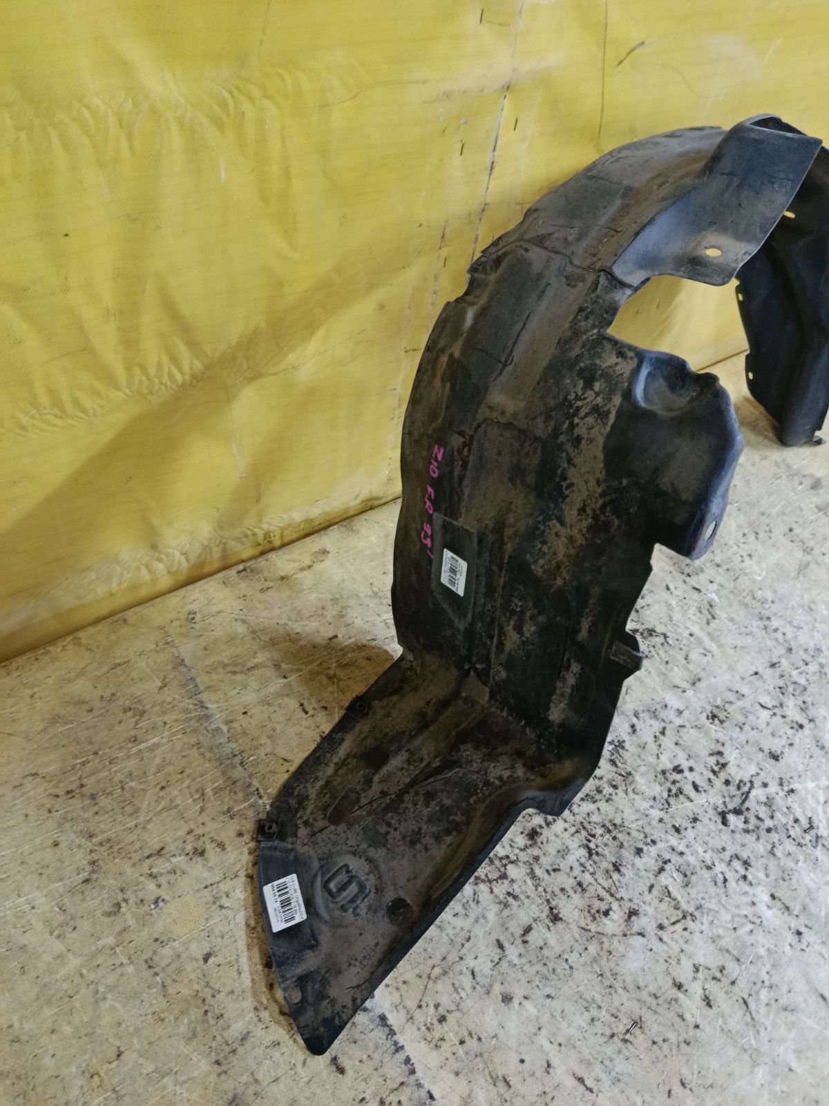 Подкрылок на Nissan Cube Z10 CG13DE Фото 2