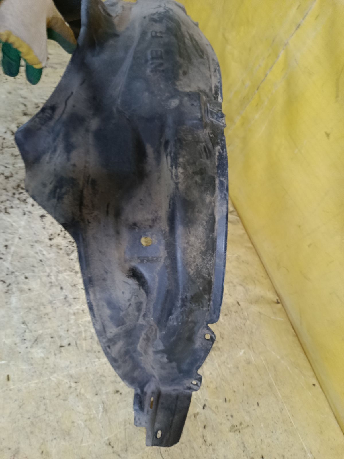 Подкрылок на Nissan Cube Z10 CG13DE Фото 3