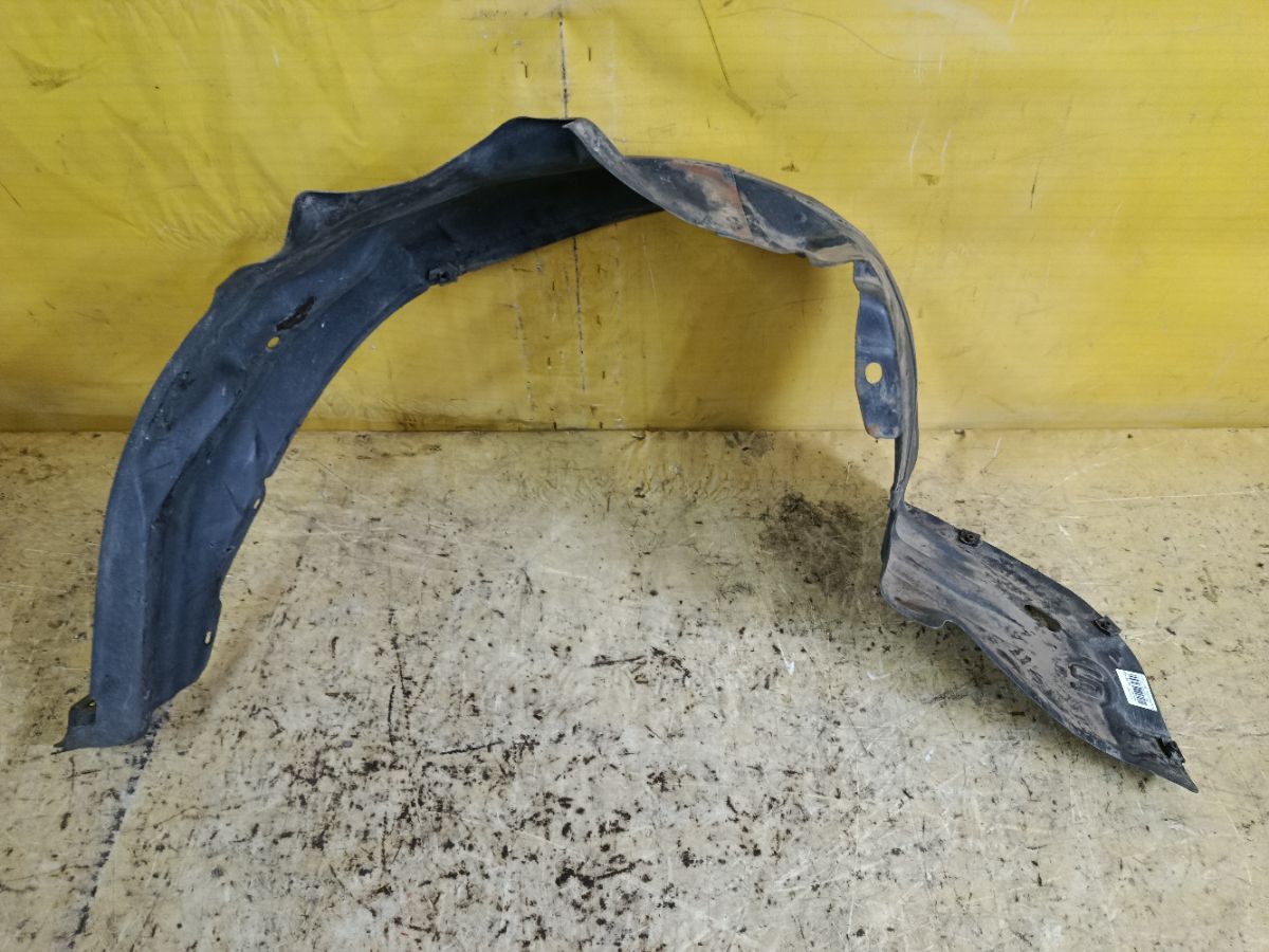 Подкрылок на Nissan Cube Z10 CG13DE Фото 1