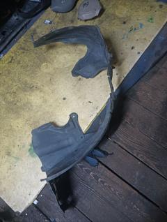 Подкрылок 212630, 2711FP1, 2711FP1T, 63840-1U600, 63840-8Y20A, 63840-9U000, 63840-9U20A, 63840-9U20B, 638401U600, 638429U000, 8400-618, 915.NS11115R, 974592, DS11174AR, DT501016L0R00, FP 5013 388, NNNOT06-300-R, NNNOT06300R, NNNOT06301R, PDS11174AR, ST-DTE1-016L-1 на Nissan Note E11 HR15DE Фото 4