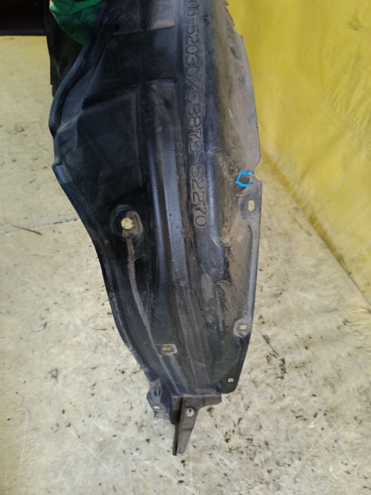 Подкрылок 53875-52270 на Toyota Ractis NCP120 1NZ-FE Фото 3