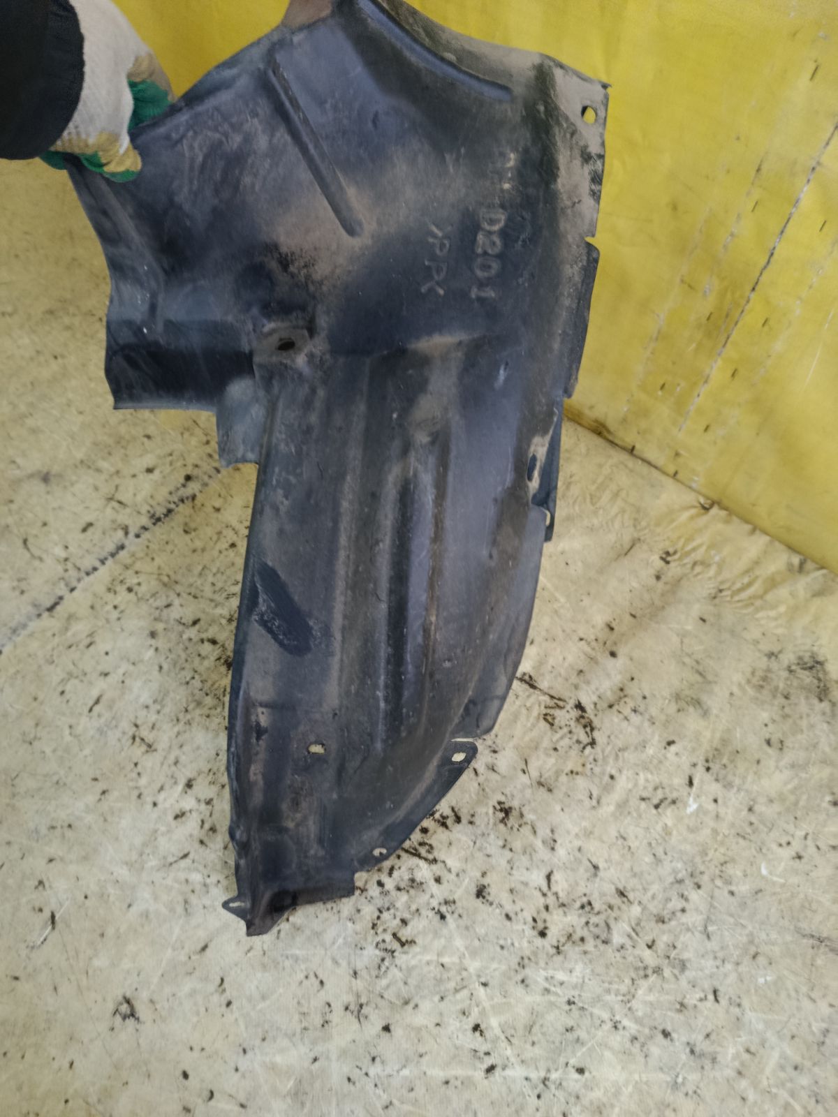 Подкрылок на Mazda Demio DW3W B3 Фото 3