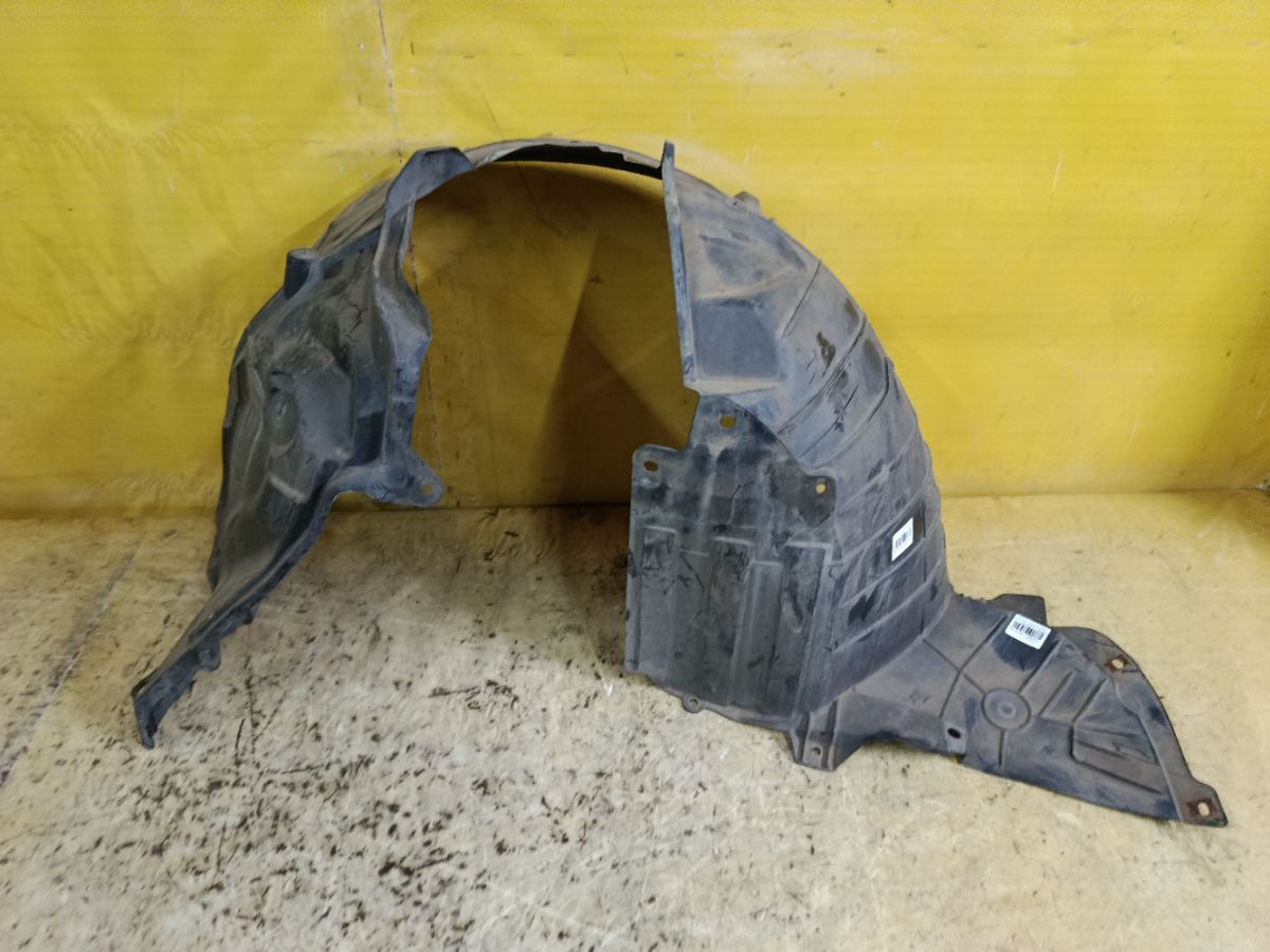 Подкрылок 63843-ED05D на Nissan Tiida C11 HR15DE Фото 1