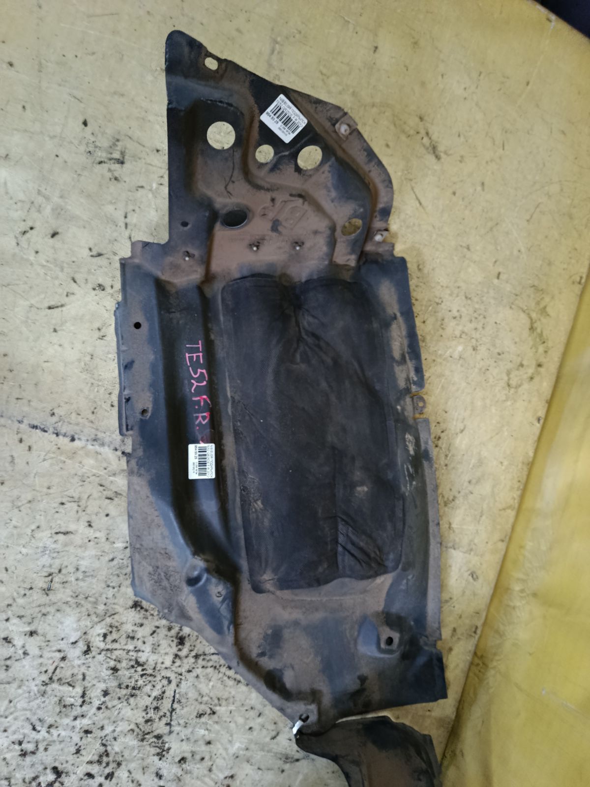 Подкрылок на Nissan Elgrand TE52 QR25DE Фото 2