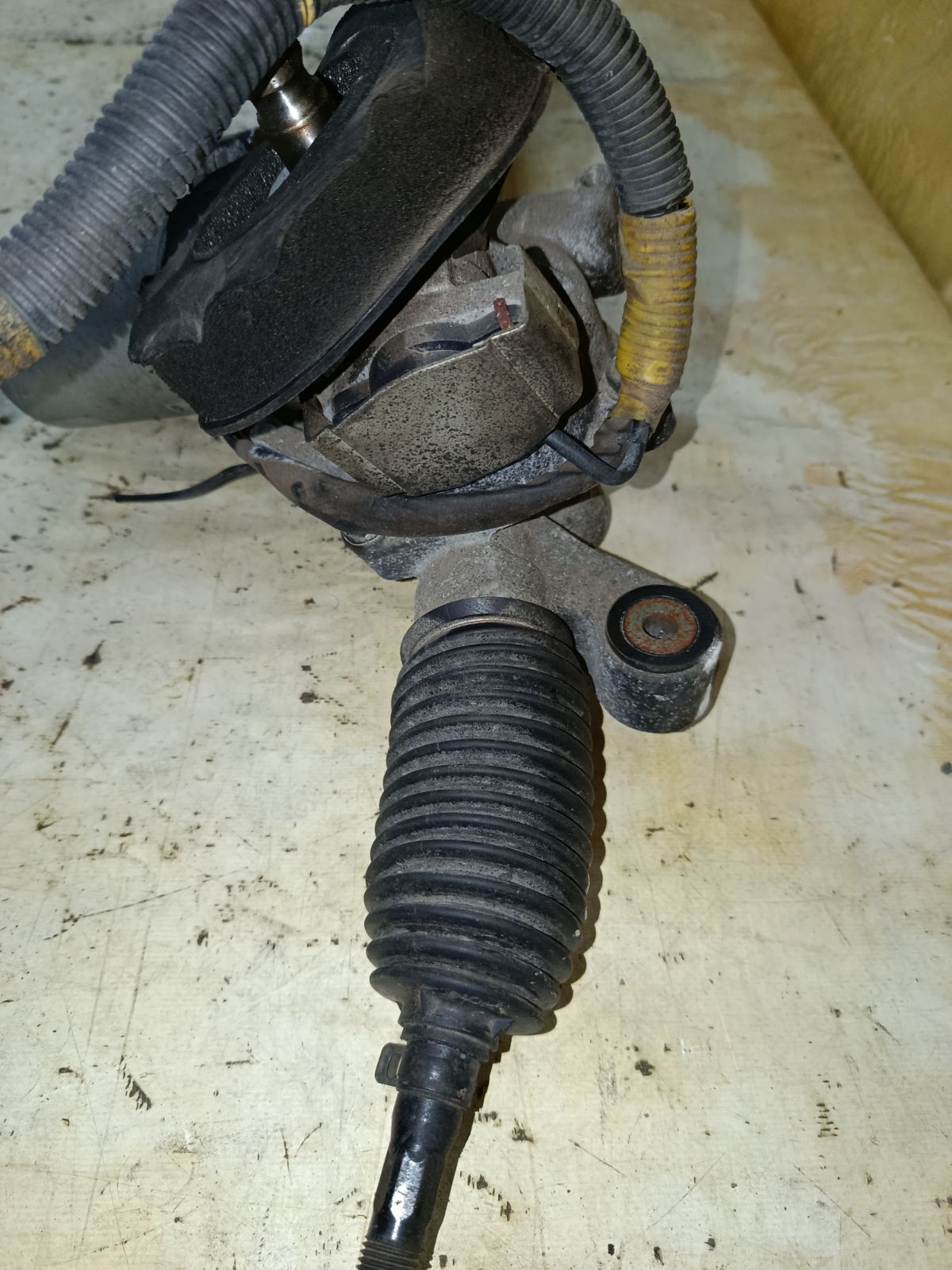 Рулевая рейка на Mazda Verisa DC5W ZY-VE Фото 3