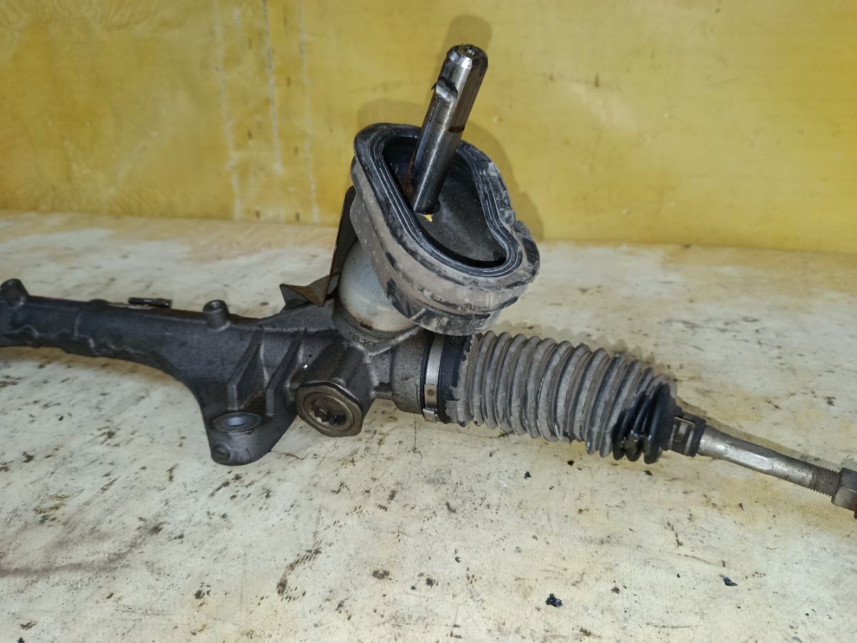 Рулевая рейка 48001-1U70A на Nissan March AK12 CR12DE Фото 3