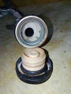 Заливная горловина топливного бака на Toyota Alphard MNH15W 1MZ-FE Фото 5