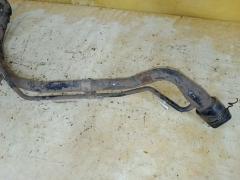 Заливная горловина топливного бака на Toyota Voxy ZRR70G 3ZR-FAE Фото 2