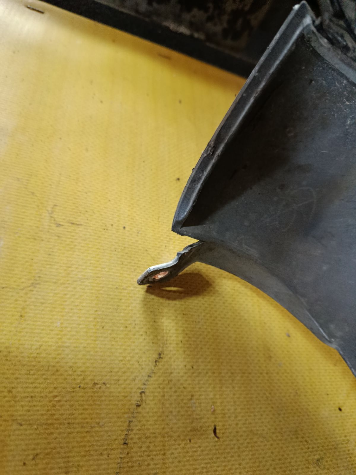 Бампер 52159-52280 на Toyota Succeed NCP55V Фото 5