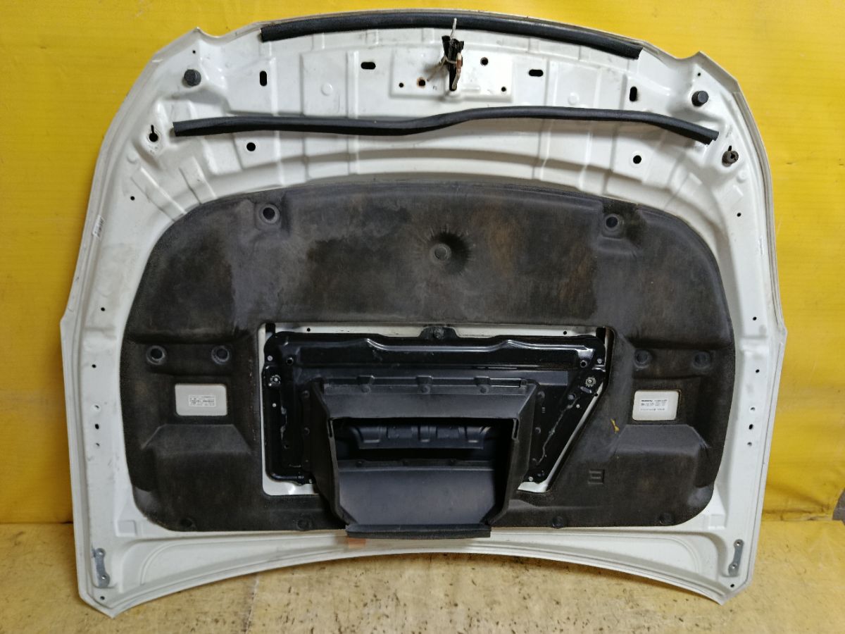 Капот на Subaru Legacy BM9 Фото 6
