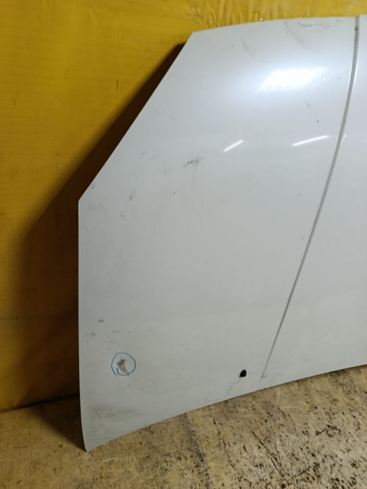 Капот на Nissan Wingroad WFY11 Фото 2