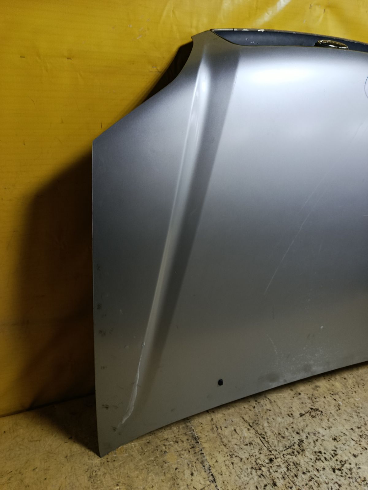 Капот на Subaru Legacy Wagon BH5 Фото 2