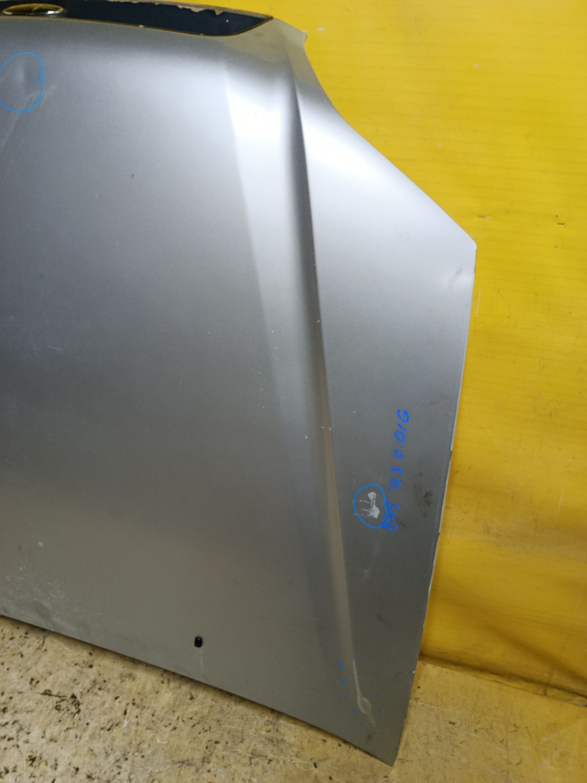 Капот на Subaru Legacy Wagon BH5 Фото 3