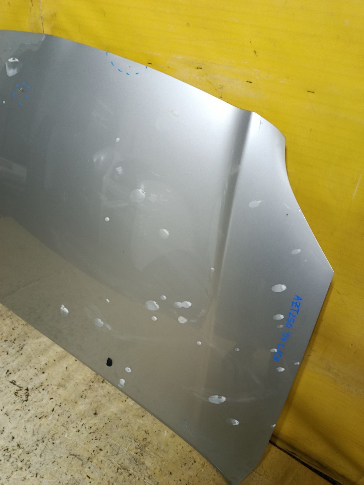 Капот на Toyota Avensis AZT250 Фото 3