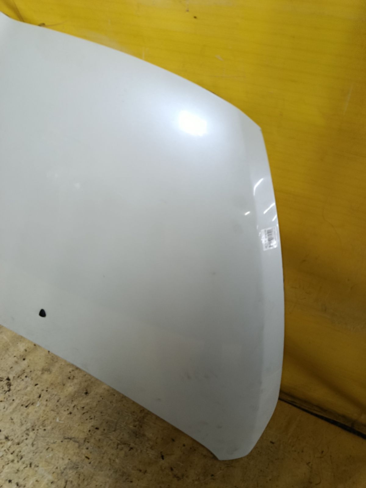 Капот на Mitsubishi Grandis NA4W Фото 3