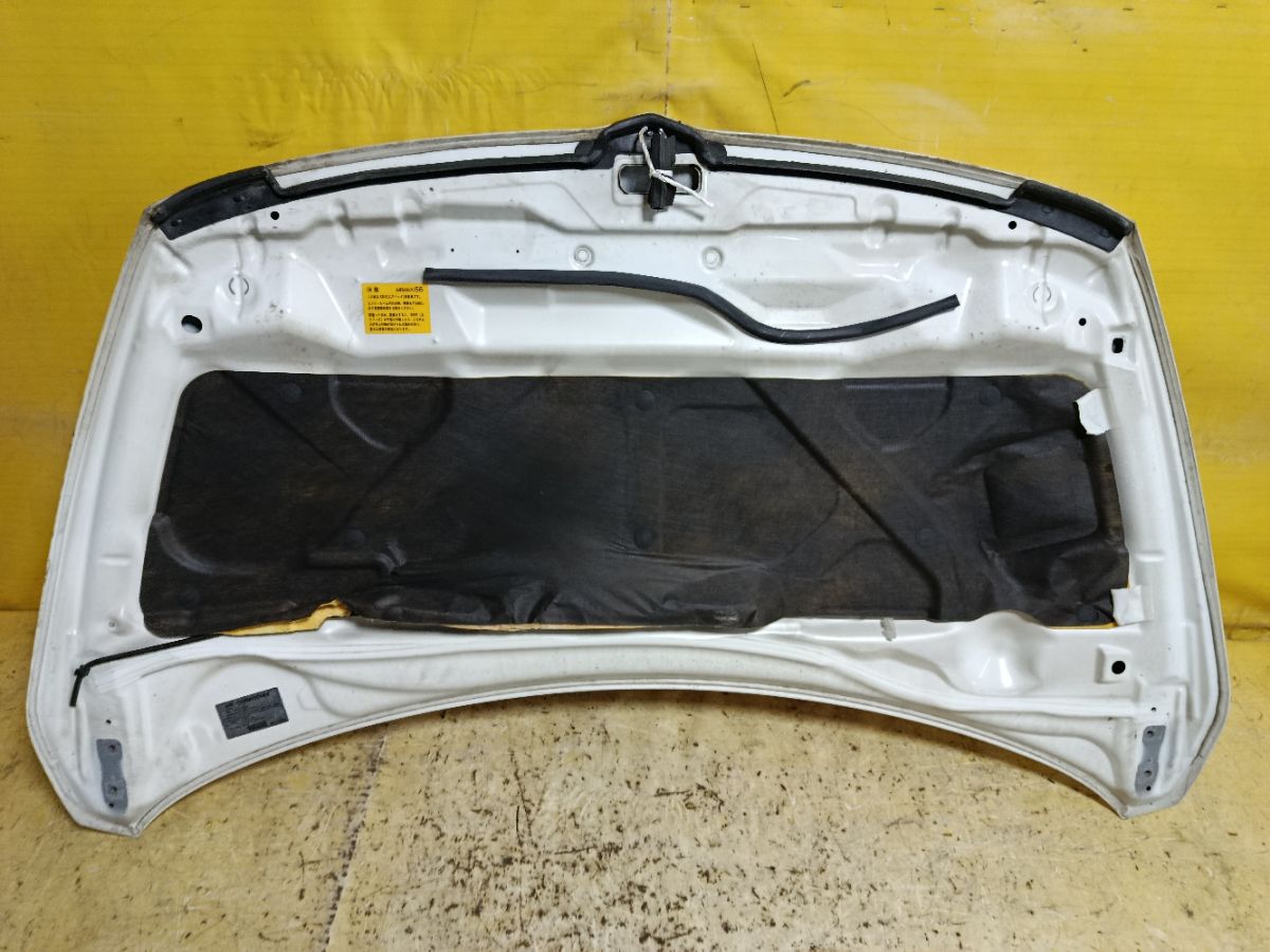 Капот на Mitsubishi Grandis NA4W Фото 5