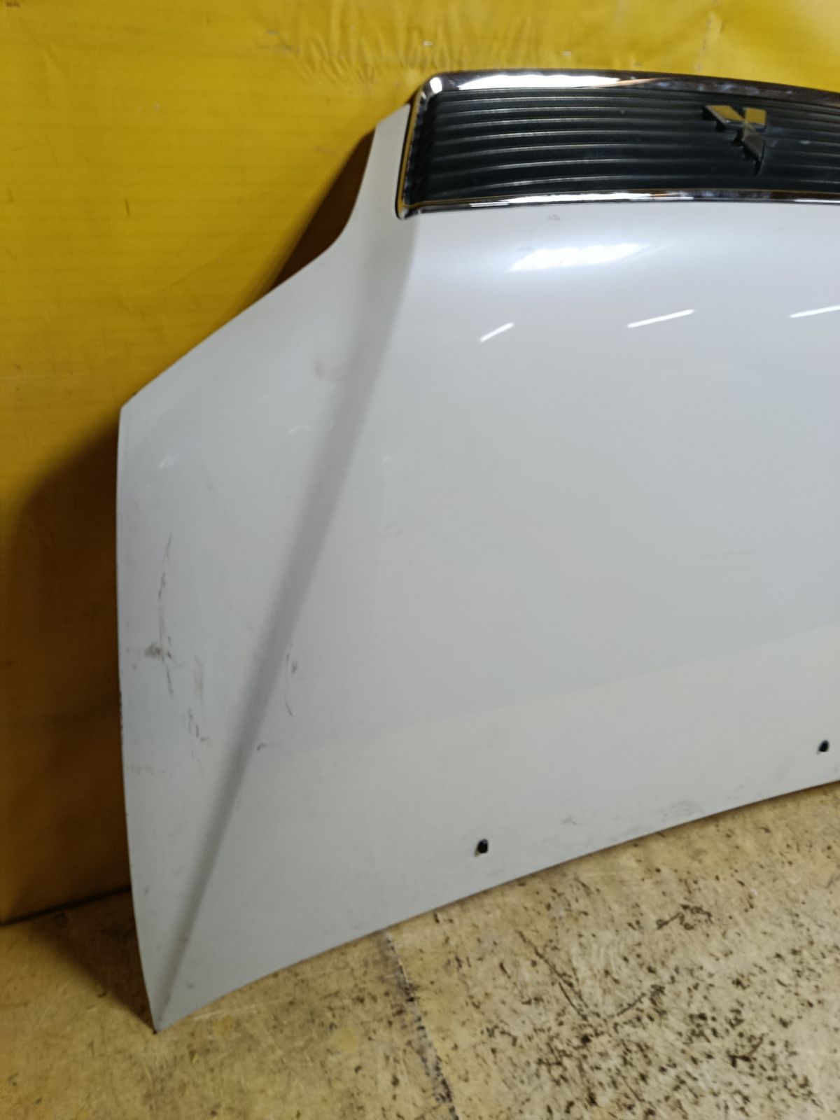 Капот на Mitsubishi Lancer Cedia CS2A Фото 2