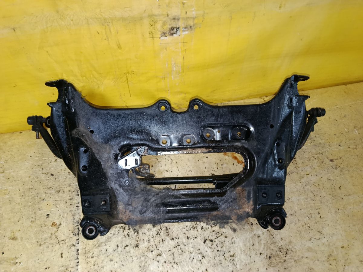 Балка под ДВС на Nissan X-Trail NT30 QR20DE Фото 4