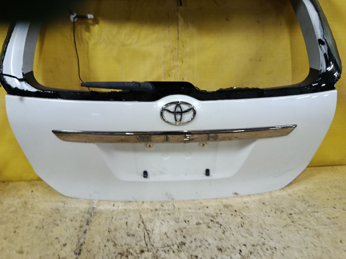 Дверь задняя на Toyota Wish ZNE10G Фото 2