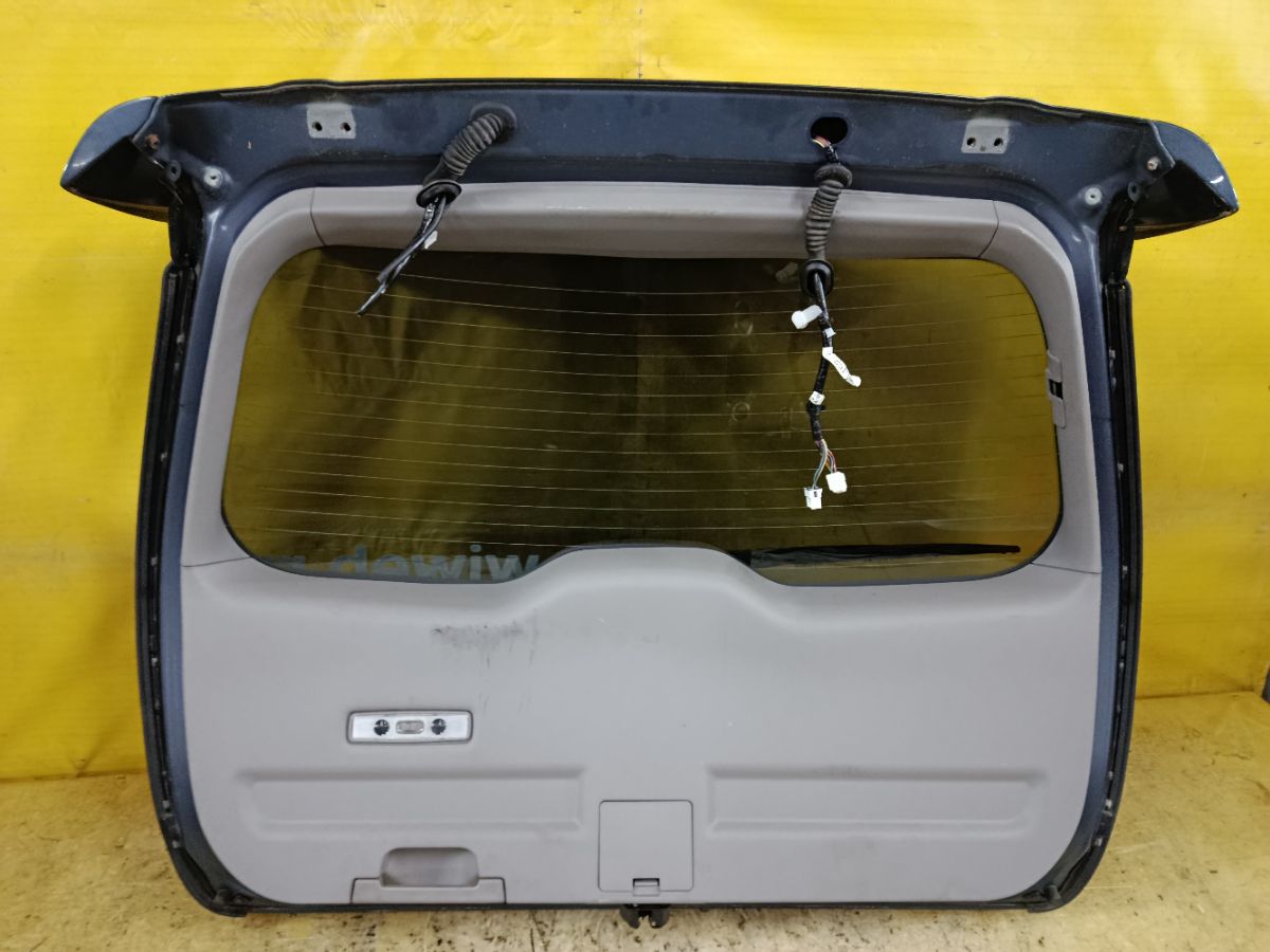 Дверь задняя на Mitsubishi Grandis NA4W Фото 6