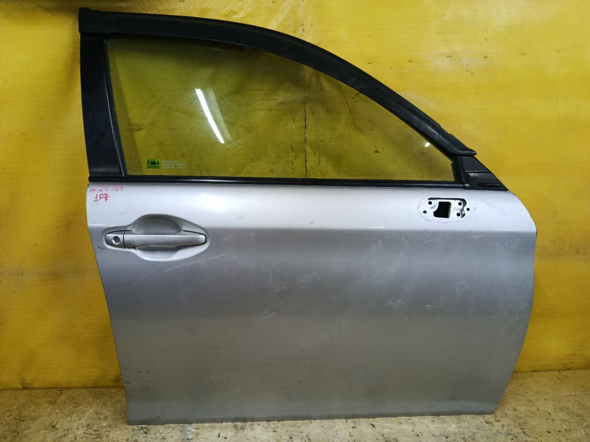 Дверь боковая на Toyota Corolla Axio NZE164 Фото 1