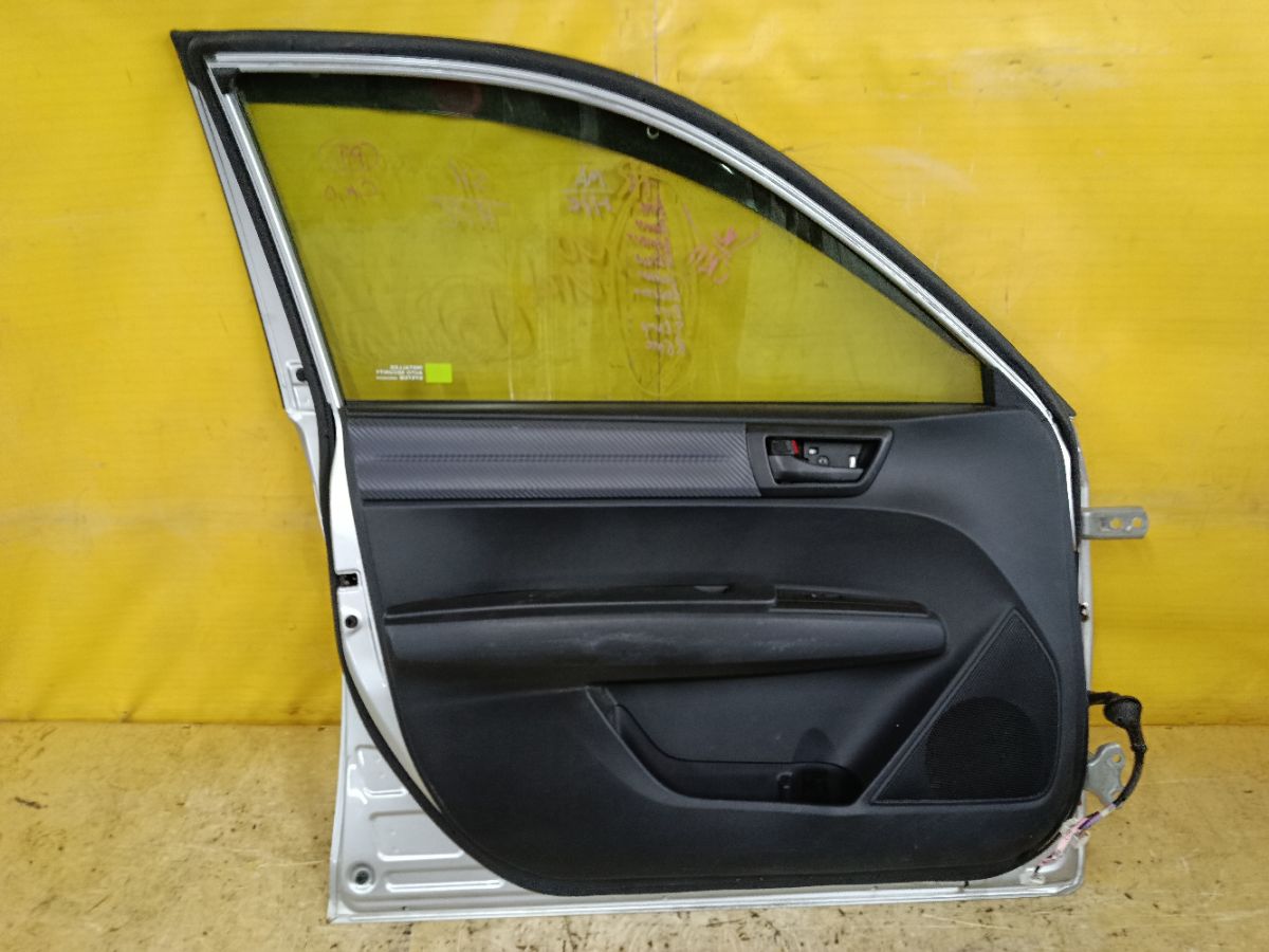 Дверь боковая на Toyota Corolla Axio NZE164 Фото 5