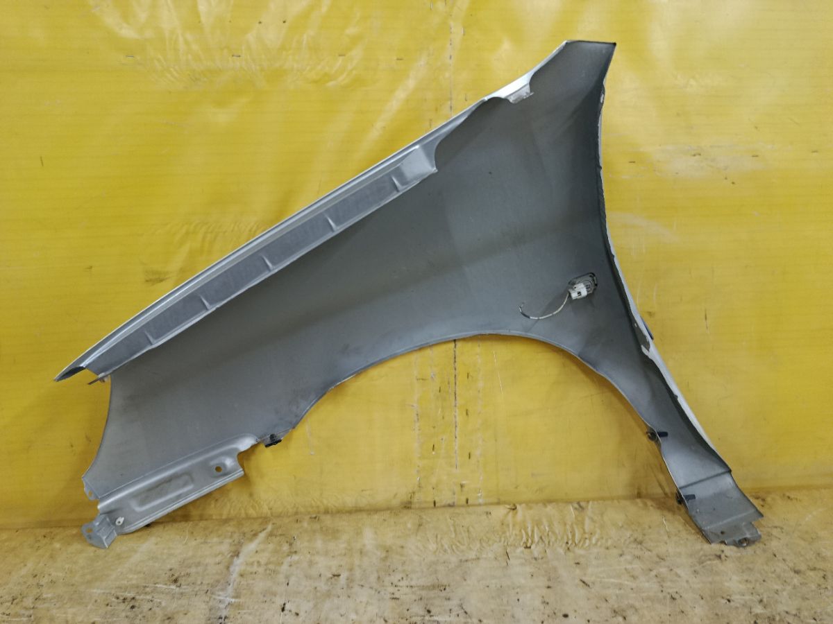 Крыло переднее на Toyota Raum EXZ15 Фото 6