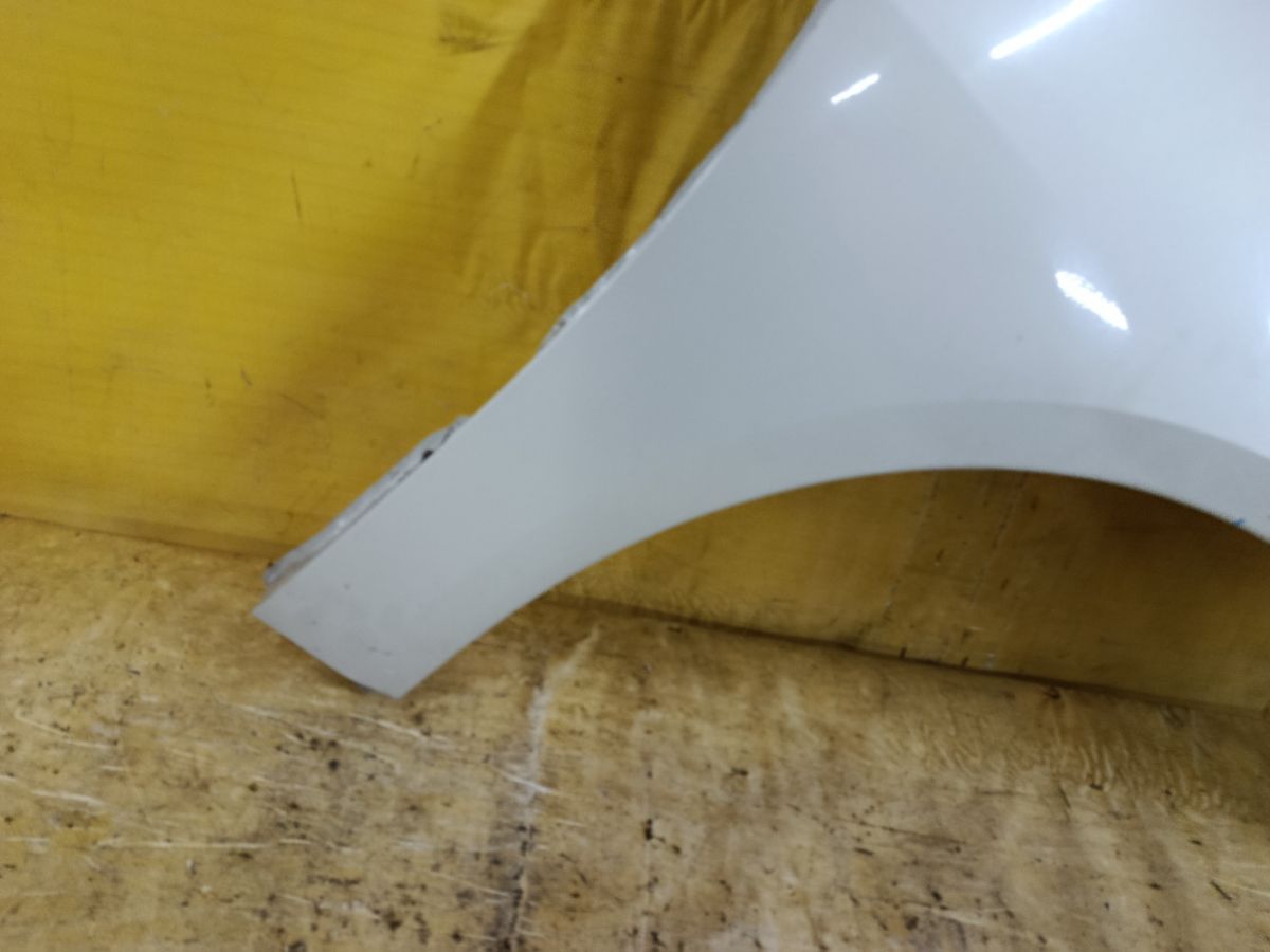 Крыло переднее на Mitsubishi Grandis NA4W Фото 5