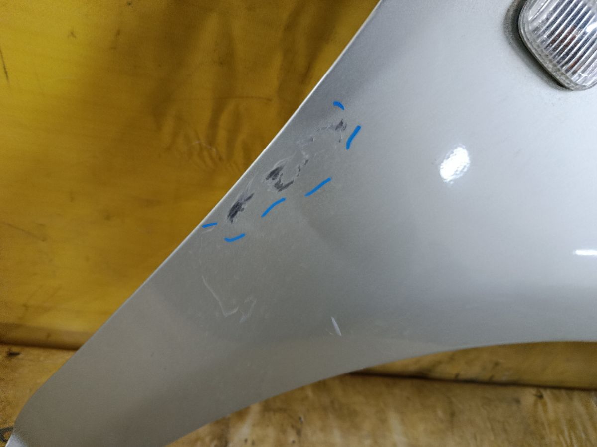 Крыло переднее на Toyota Avensis AZT250 Фото 4