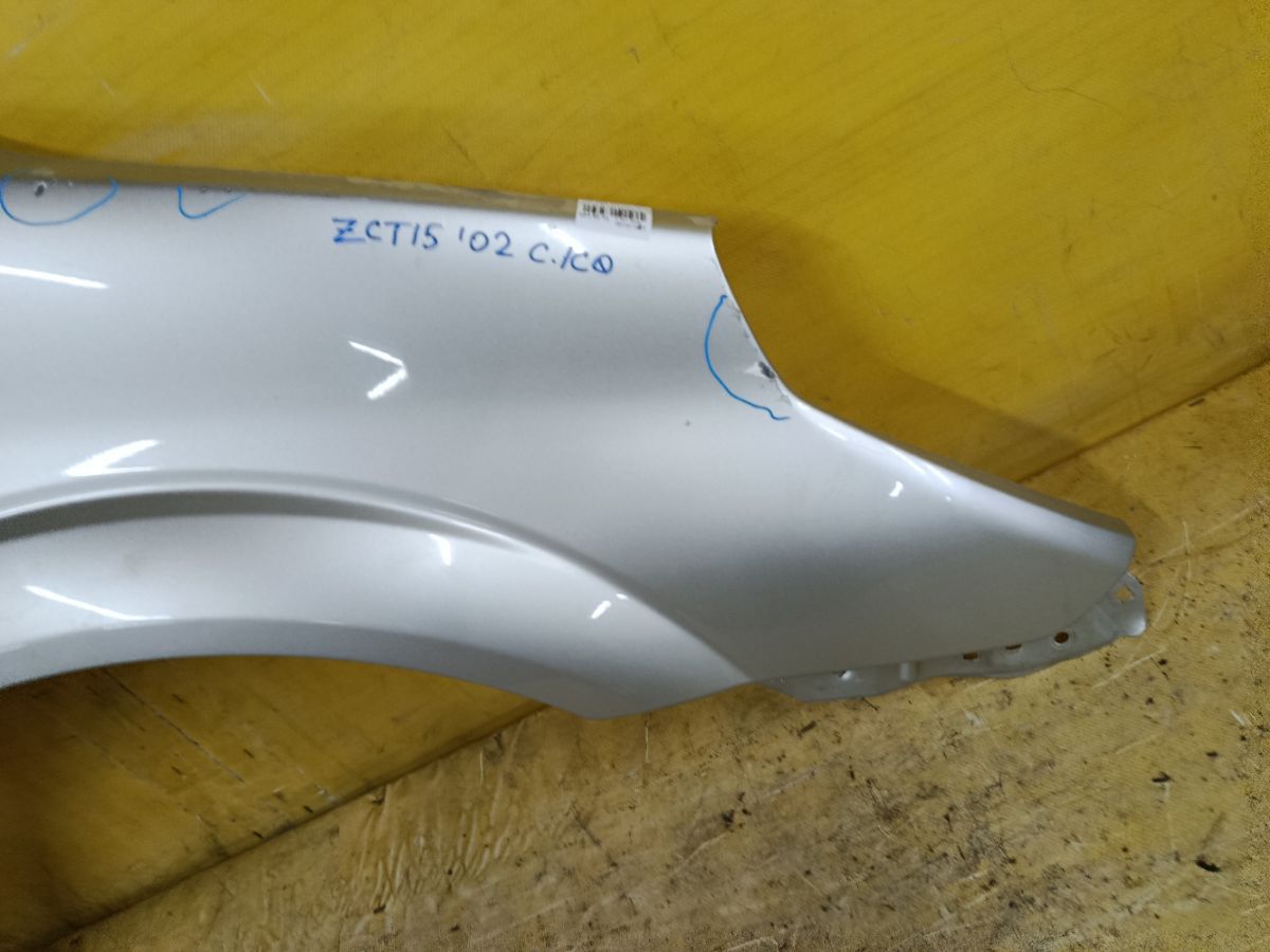 Крыло переднее на Toyota Opa ZCT15 Фото 2