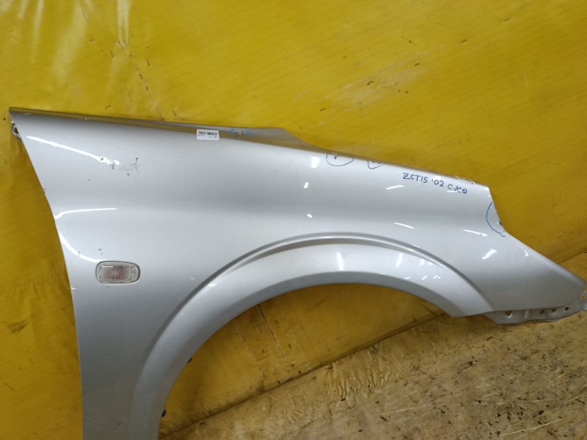 Крыло переднее на Toyota Opa ZCT15 Фото 3