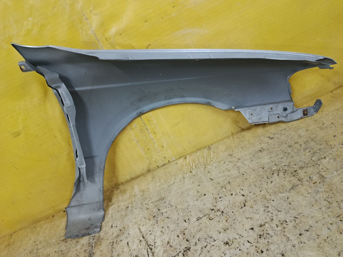 Крыло переднее на Nissan Sunny FB15 Фото 6