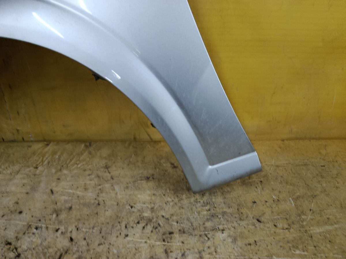 Крыло переднее на Toyota Opa ZCT15 Фото 4