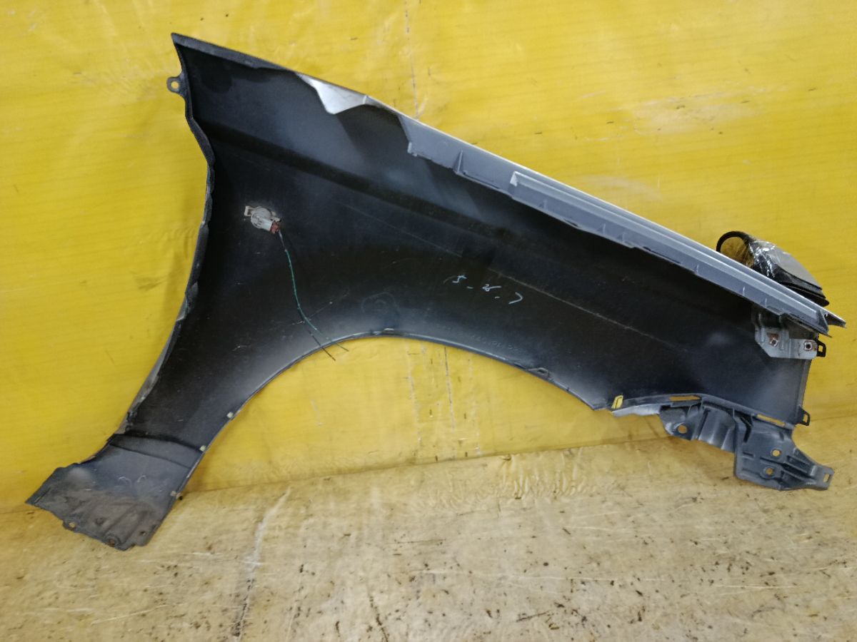 Крыло переднее 63113-8H400 на Nissan X-Trail NT30 Фото 5