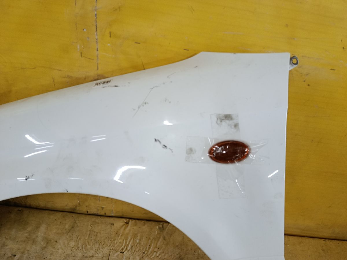 Крыло переднее на Subaru Legacy Wagon BH5 Фото 3