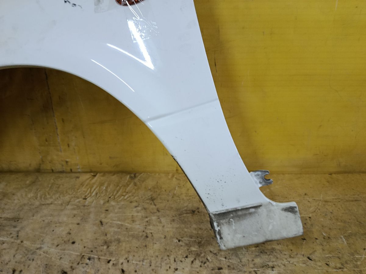 Крыло переднее на Subaru Legacy Wagon BH5 Фото 4