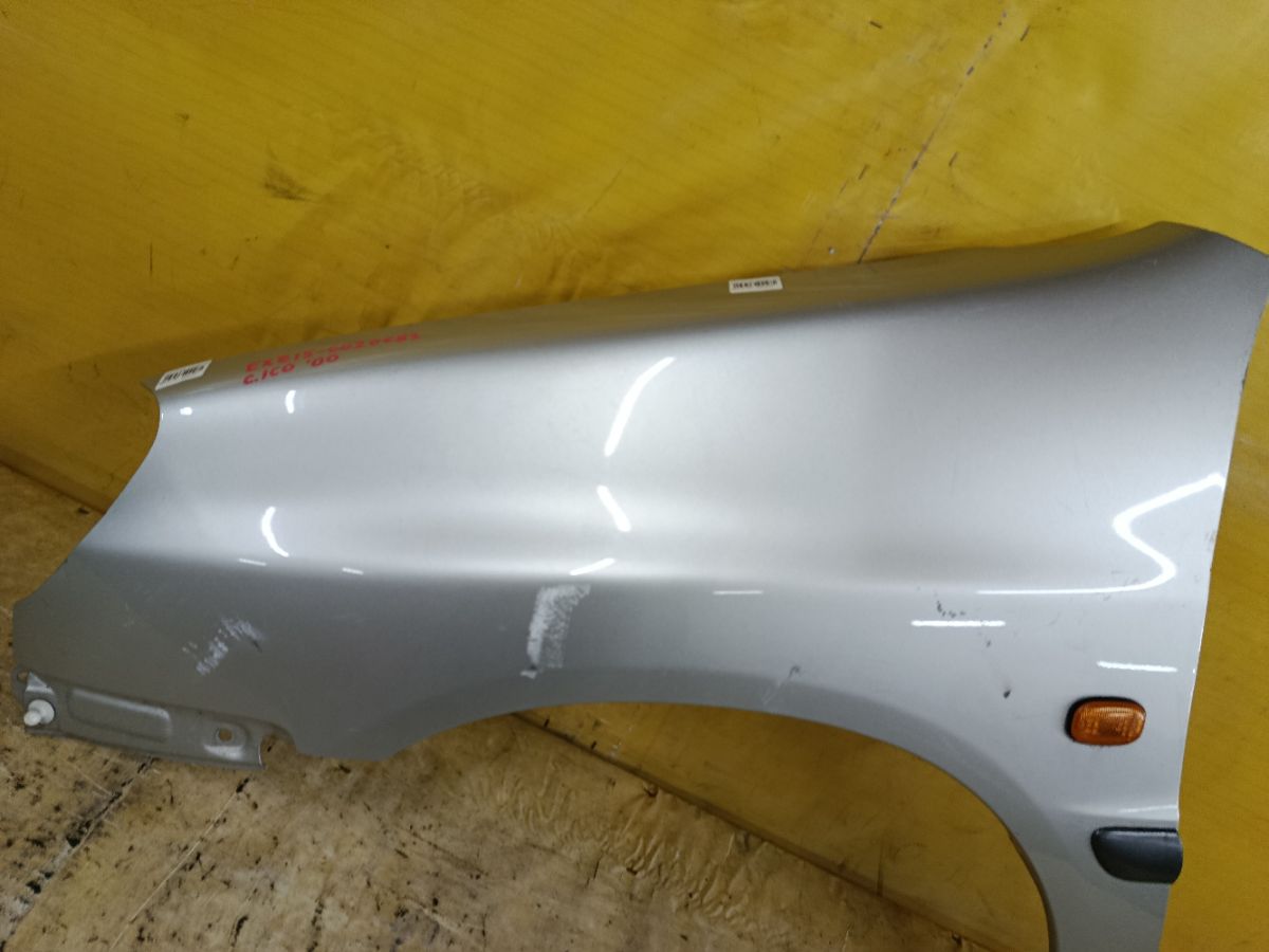 Крыло переднее на Toyota Raum EXZ15 Фото 5