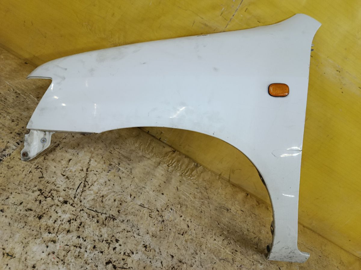 Крыло переднее 53812-52120 на Toyota Succeed NCP55V Фото 1