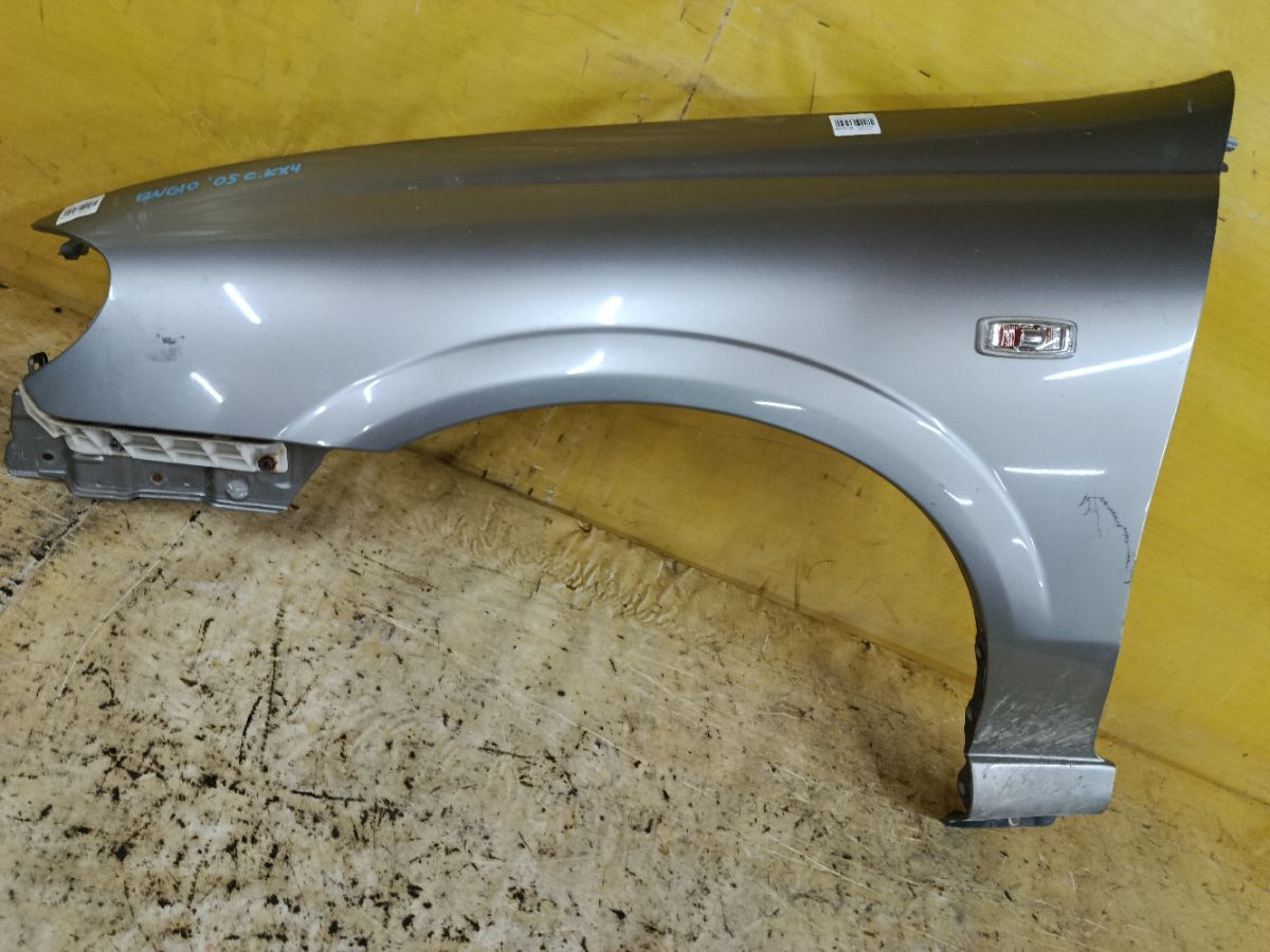Крыло переднее на Nissan Bluebird Sylphy QNG10 Фото 1