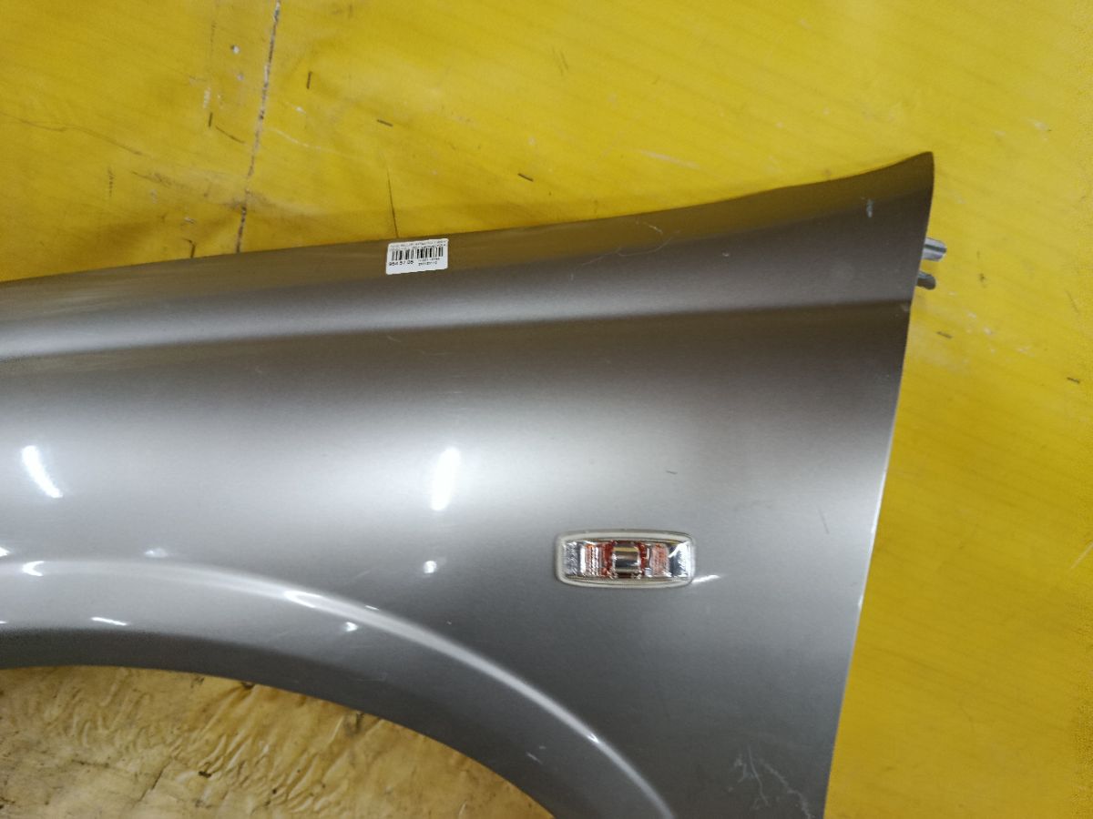 Крыло переднее на Nissan Bluebird Sylphy QNG10 Фото 3