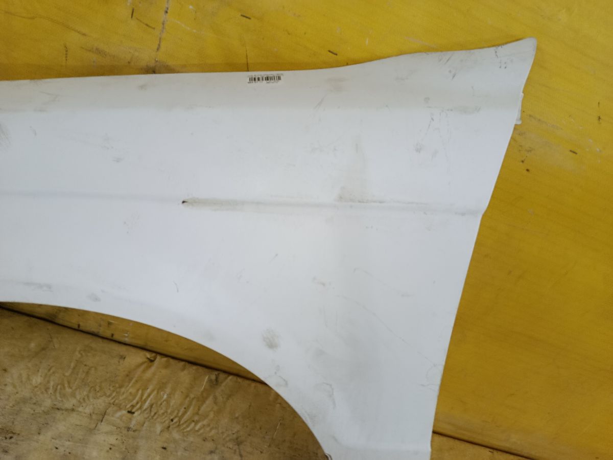 Крыло переднее на Nissan Sunny FNB15 Фото 3