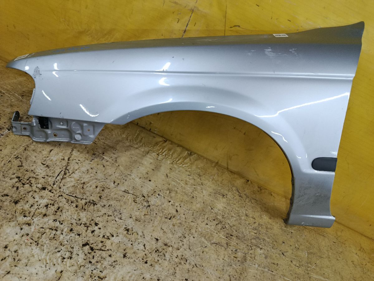 Крыло переднее на Nissan Sunny FB15 Фото 1