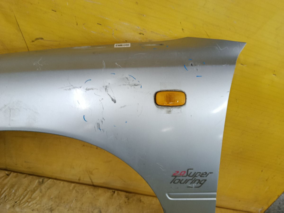 Крыло переднее на Nissan Bluebird HU13 Фото 4