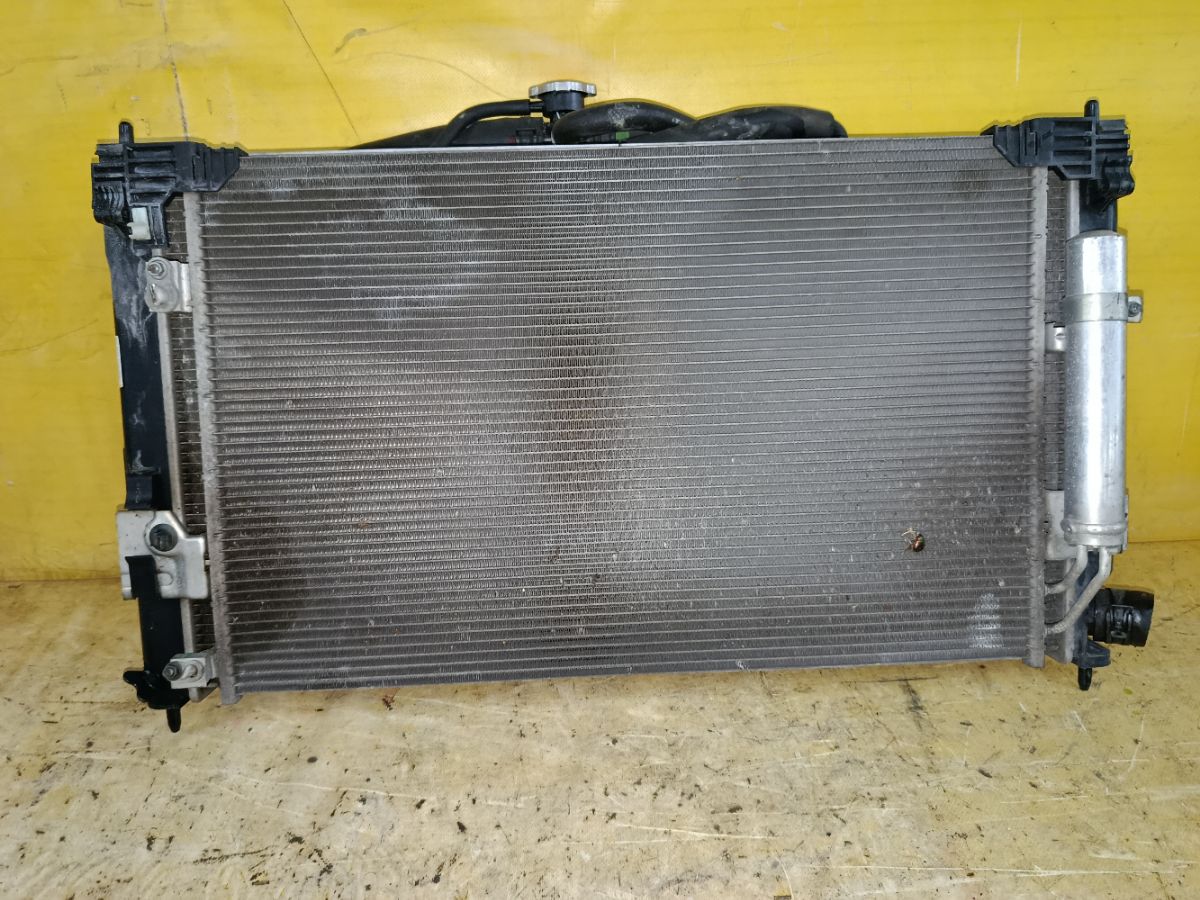 Радиатор ДВС 00001330T0, 00001330T2, 00001330V1, 00001330V6, 00001330W6, 01163041, 018M41, 033-017-0019, 033-017-0024-B, 0500031, 0AMI5821, 1025349SX, 105216, 1100290029, 119088, 122089, 128952T, 1330T0, 1330T2, 1330V1, 1330V6, 1330W6, 1350A050, 1350A206, 1350A294, 1350A297, 140093N, 1608172180, 1608172380, 1608997980, 1608998080, 1611728280, 182440, 2064036, 2428952, 242895220JP, 2428952H, 2428952J, 2428952JP, 2428952JPLUX, 2428952K, 2428952R, 2428952U, 247362, 24736220JP, 247362H, 247362HA, 247362HLUX, 247362J, 247362JP, 247362R, 247369U, 314433, 32002207, 3321-8503, 4321-1013, 4322-1006, 470R0404, 522207R, 52234, 523408-1, 5234081K, 523408A1, 53906, 60322207, 6114161N, 628952, 735575, 8010-028, 8580805, 8MK 376 900-681, A247362H, ACRB035, ACRM035, ADC49863, ARD1449, C557-80, CR 2022 000S, CU2979, DA3470, DAP347000, DCM2532, DRM45023, FP 48 A1372, FP 48 A1372-X, FRC1277, FRC1277M, FX-036-6680, FX-036-6680A, JPR0048, KK0158, KY-MC0088-07, LH2979(1R)M/T, LRC11197, M156I67, MB24500500000, MB37089A, MBLAN07-911, MBLAN07912, MC0001-CY, MC0088-07, MC0088-07-2R, MCCY1226, MK-1004, MMC01-CY, MMC08807, MN156092, MS1181R, MS1221R, MT2207, MT7359, MTA2207, NC01058012B, NC01058013, NC01058013B, NDM-1029, NDM-1029-T, PL032036, PR4010A2, PRD1449, PRS3800, PRS4017, RA628952, RA628952Q, RB-1019, RC00200, SG-MC0001-CY, SG-MC0088-07, SG-MC0088-07-R, TD-036-6680, TD-036-6680A, TGA1022, VCS0650, VCS0916, VCS1118, VCS628952, VCS7895, VCS8952, VCS8953, VT06126, WG1722706 на Mitsubishi Outlander CW5W 4B12 Фото 1