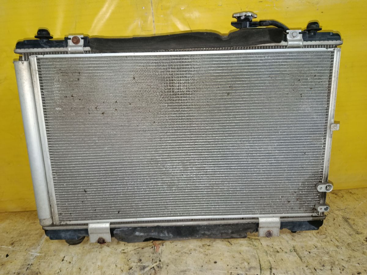 Радиатор ДВС на Toyota Crown Majesta UZS187 3UZ-FE Фото 1