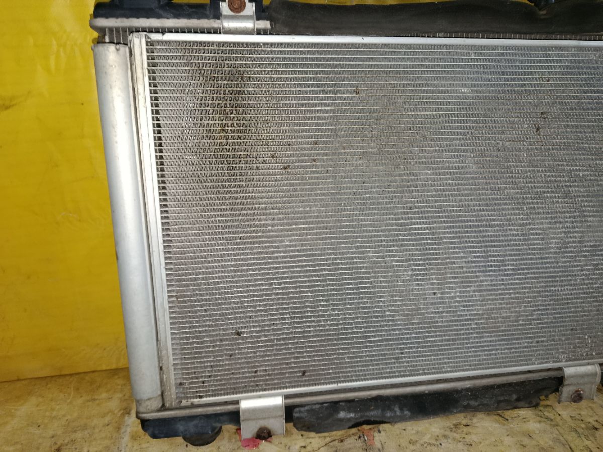 Радиатор ДВС на Toyota Crown Majesta UZS187 3UZ-FE Фото 2
